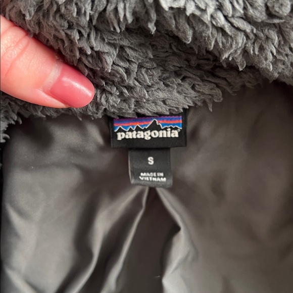 Patagonia Charcoal Fleece Jacket - Picture 3 of 4